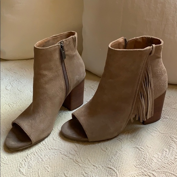 Kenneth Cole Reaction Shoes - Sz 8M Frida World Kenneth Cole Reaction boots